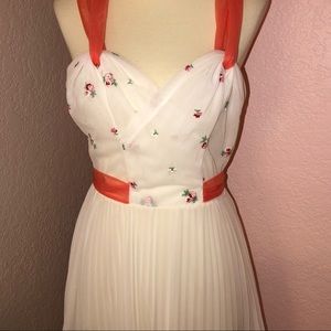 Vintage ‘50s ‘60s embroidered nightgown slip by Joan Dale coral and white Small